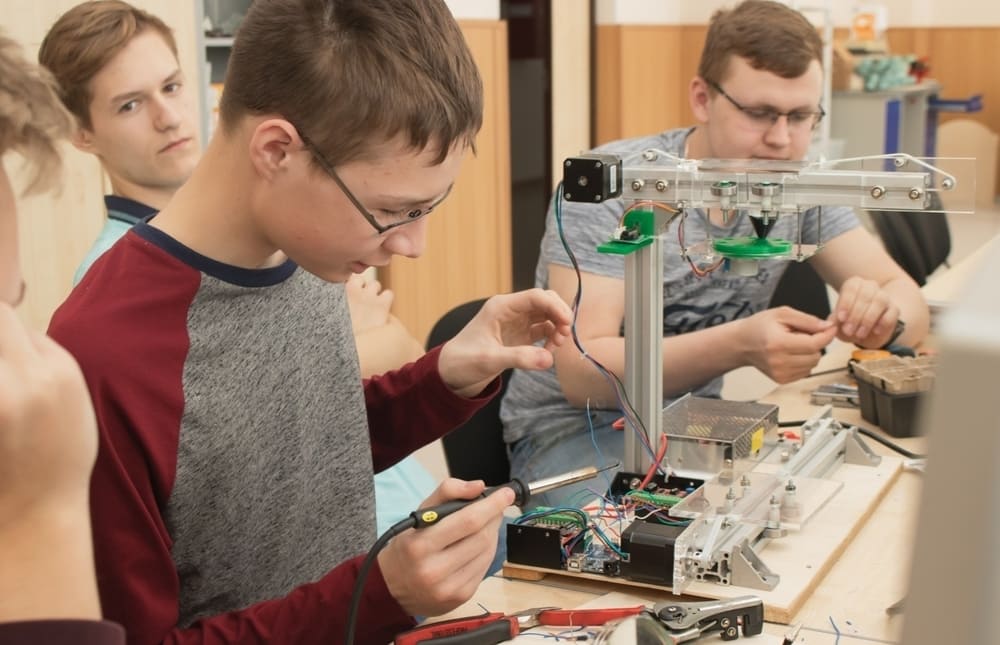 Для школьников открыта запись в новый центр дополнительного образования ЧГУ