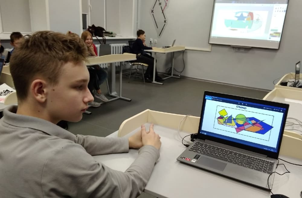 Школьники Череповца изучают в ЧГУ основы промышленного дизайна