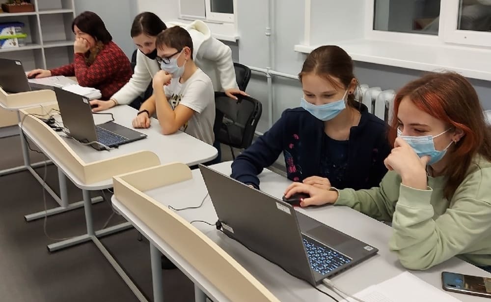 Школьники Череповца представили свои проектные идеи в ДНК ЧГУ