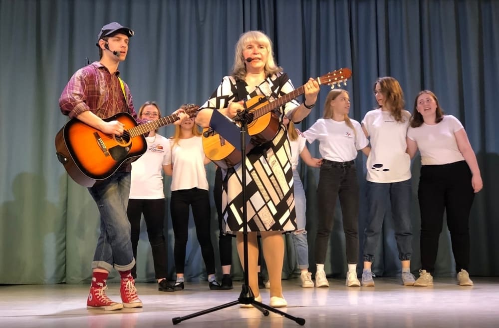 «Вожатый – профессия-птица»: в ЧГУ провели презентацию «Орленка» и «Артека»