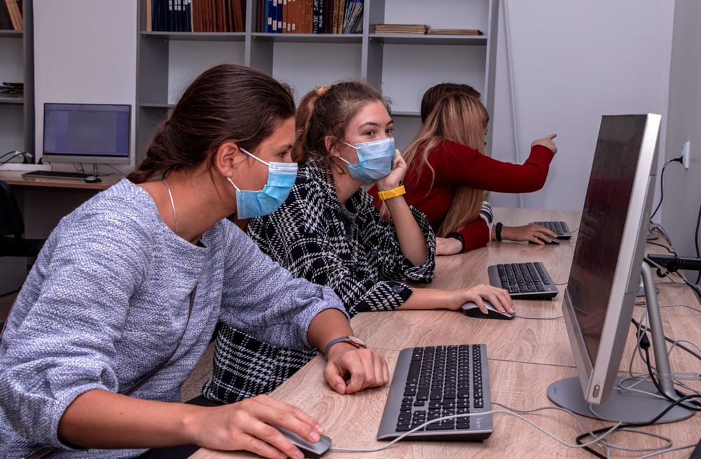 Школьники приняли участие в создании нового программного продукта РНТЦ ЧГУ